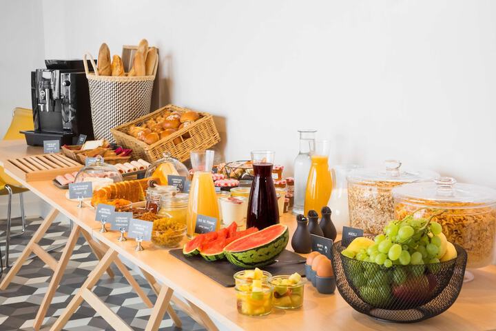 Breakfast/Coffee Service 38 of 49