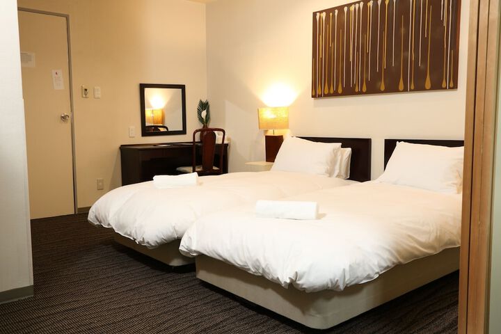 Room 12 of 41