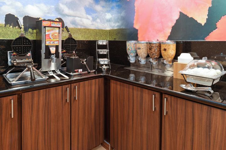 Breakfast/Coffee Service 39 of 42