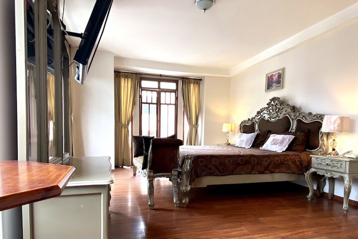 Room 9 of 61