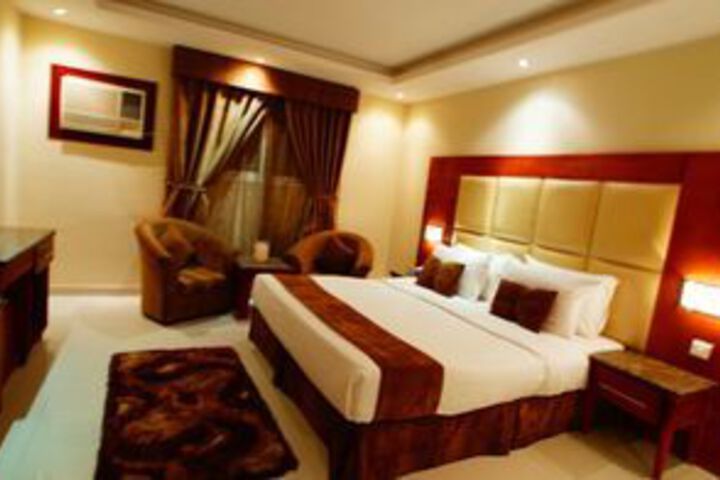 Room 7 of 20