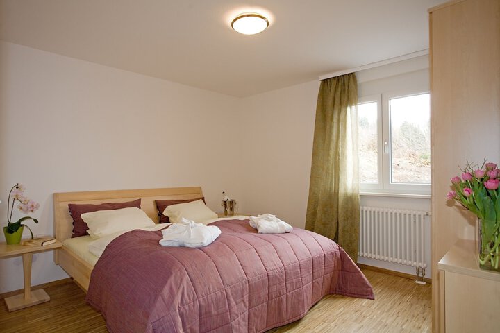 Room 5 of 32