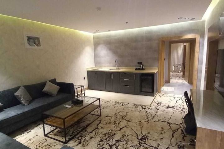 Room 21 of 38