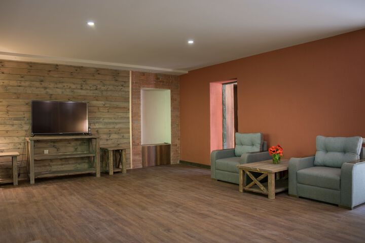Room 4 of 88