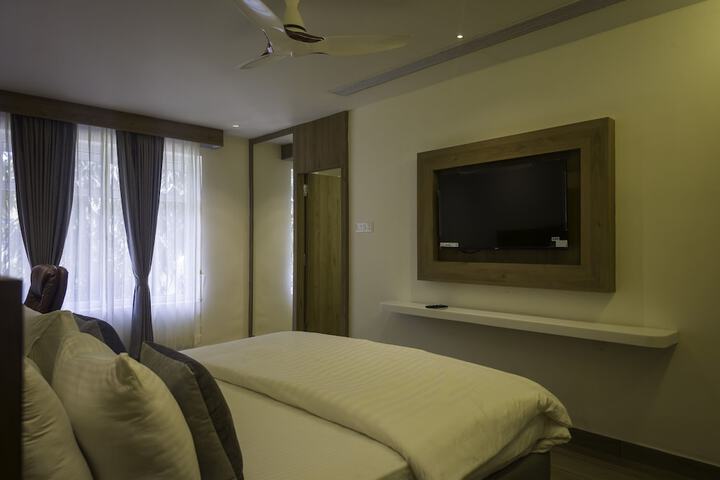 Room 13 of 43