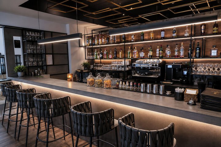 Lounge 57 of 70