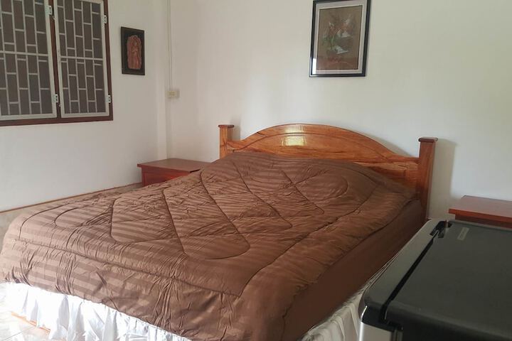 Room 4 of 11