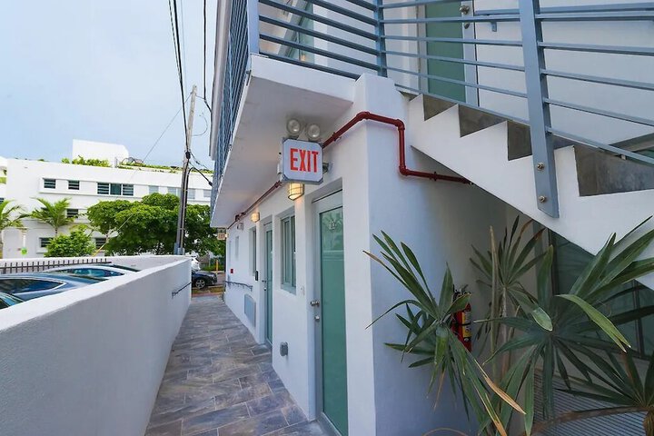 Hotel 77 of 79