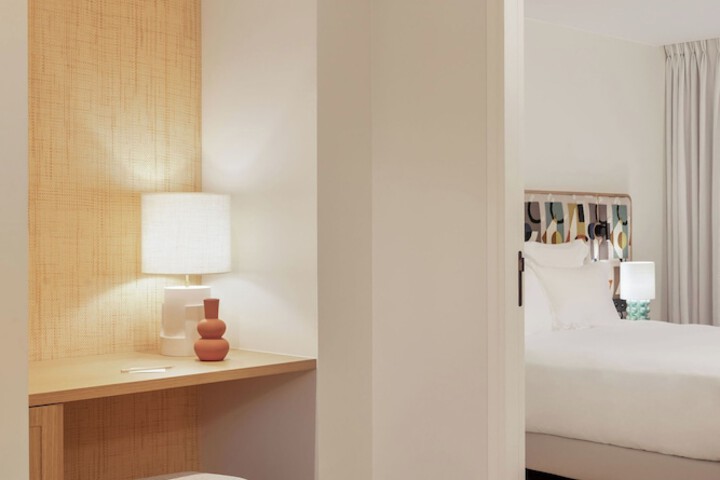 Room 34 of 91
