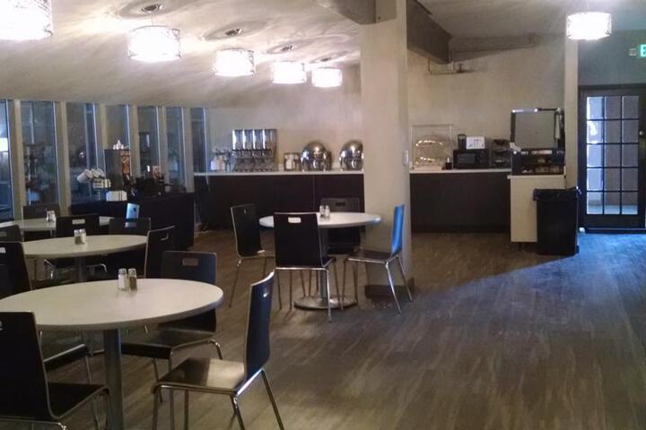 Breakfast Room