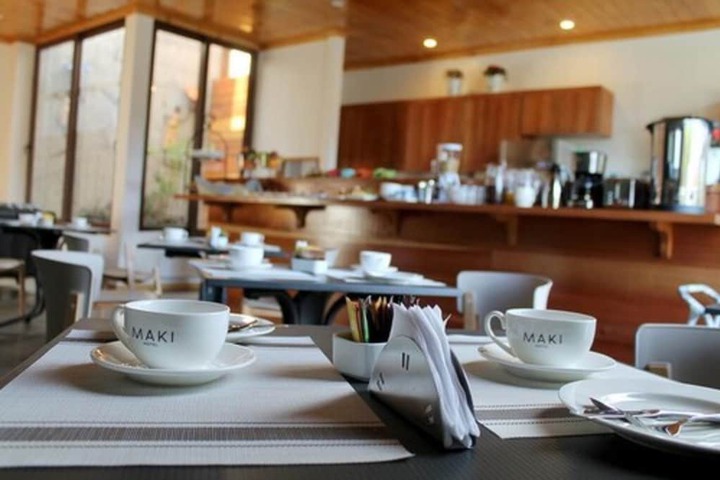 Breakfast/Coffee Service 37 of 54