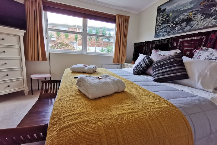 Room 4 of 79