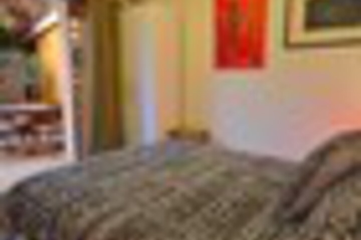 Room 5 of 87