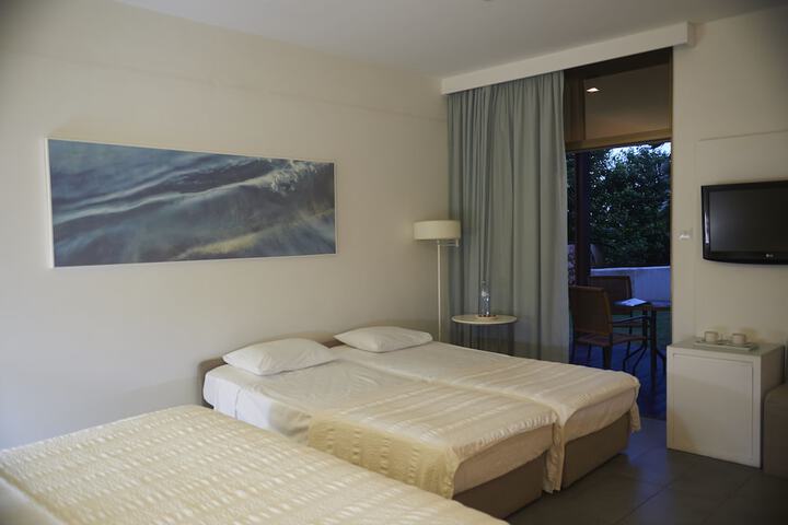 Room 32 of 109