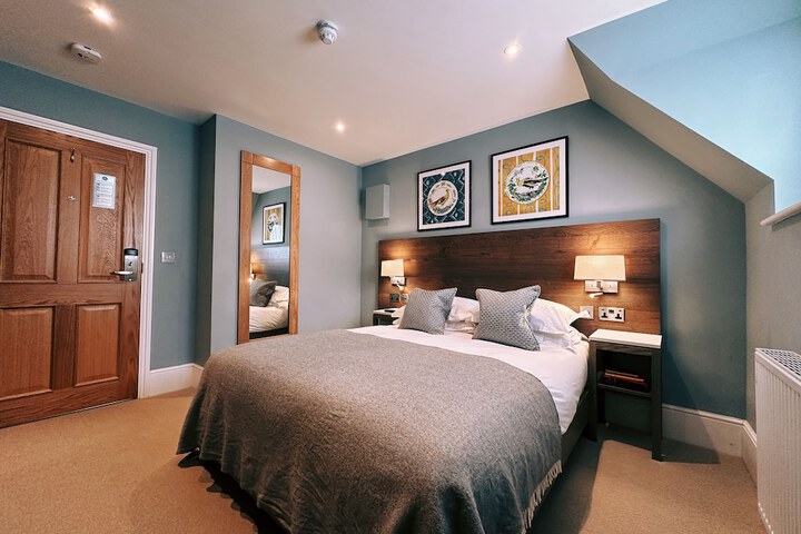 Room 9 of 53
