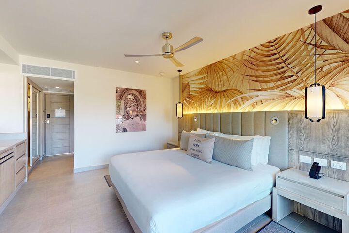 Room 70 of 235