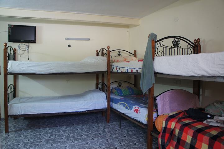 Room 8 of 11