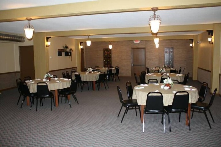 Ballroom/Hall 5 of 8