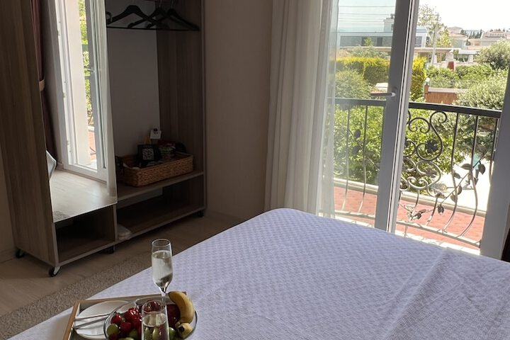 Room 16 of 24