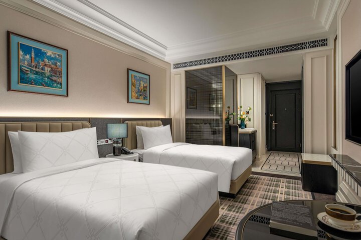 Room 40 of 133