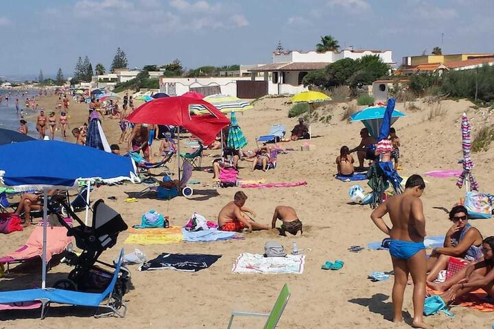 Beach 16 of 28