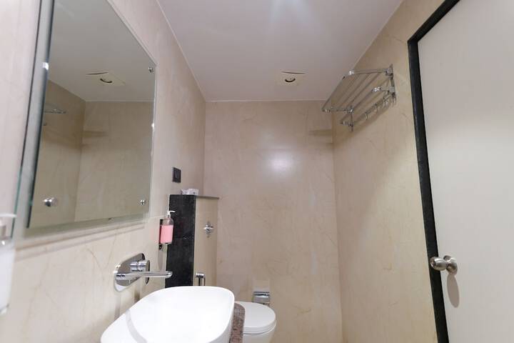 Room 17 of 29