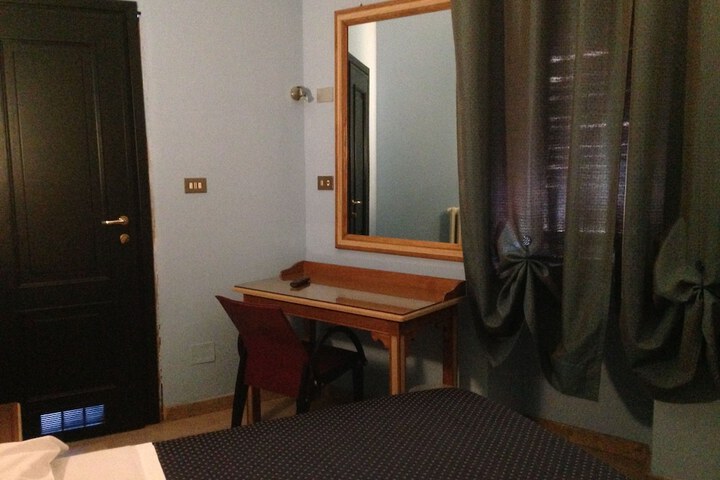 Room 7 of 56