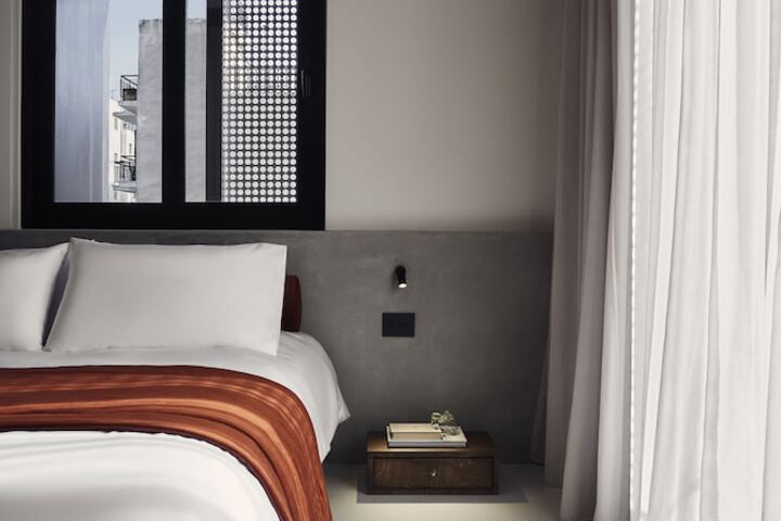 Room 17 of 59