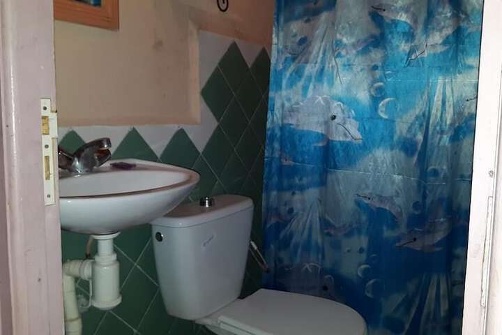 Room 13 of 31