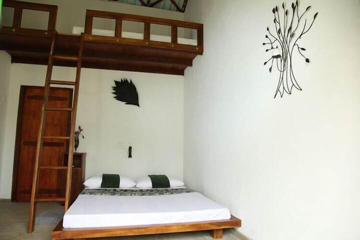Room 6 of 20