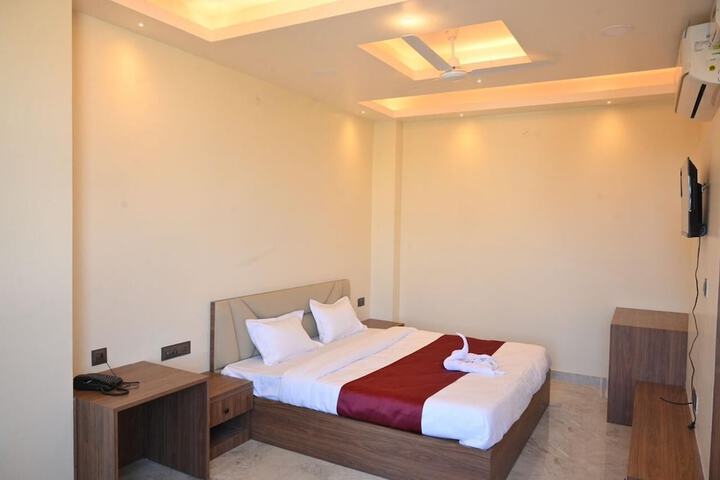 Room 20 of 28