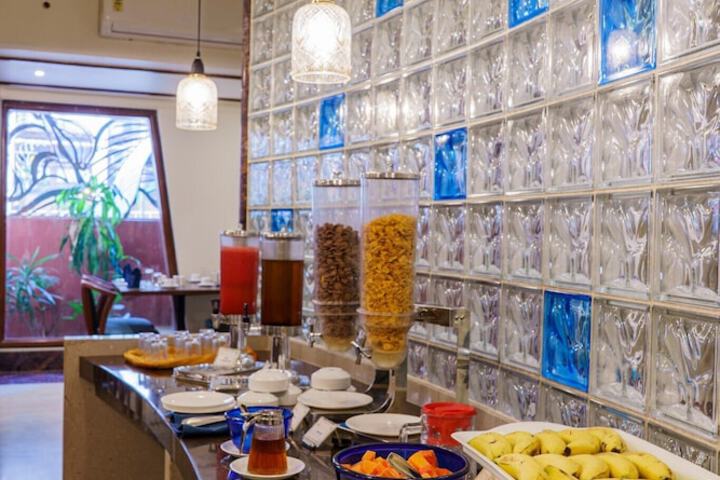 Dining 80 of 123