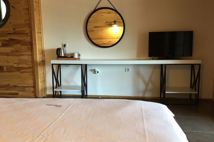 Room 17 of 85