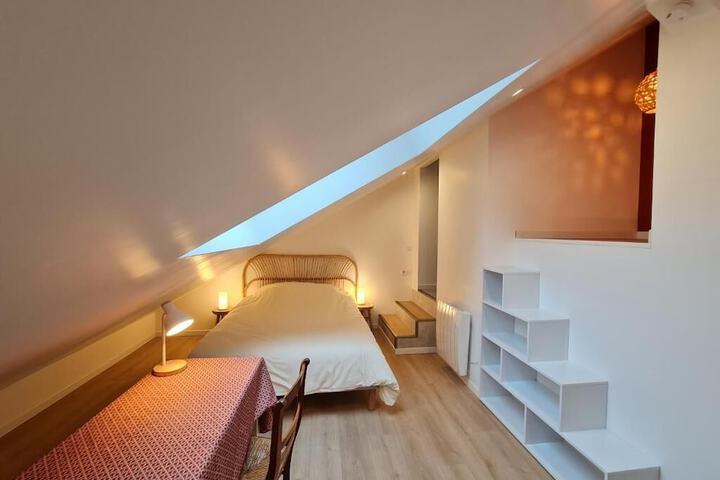 Room 12 of 48