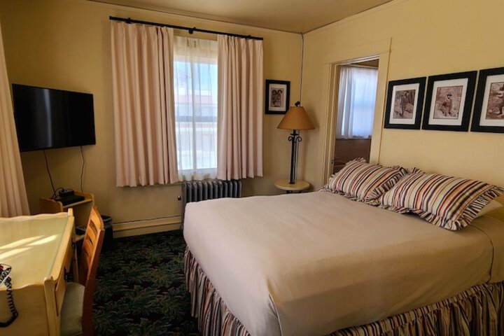 Room 3 of 13