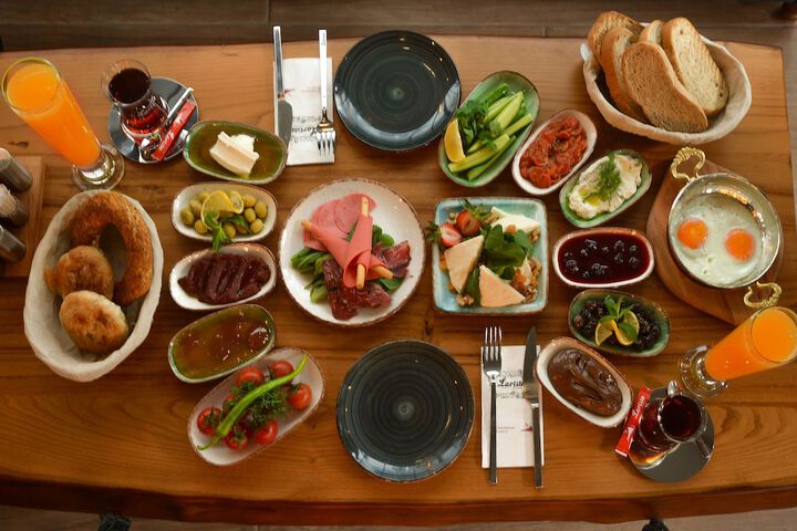 Breakfast/Coffee Service 20 of 27