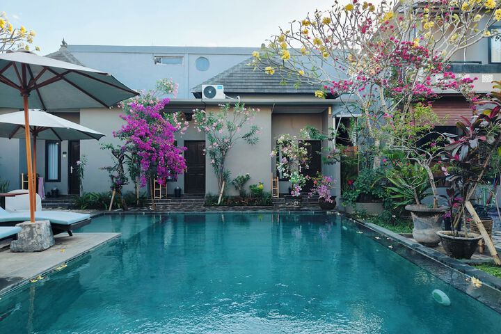 Pool 44 of 57