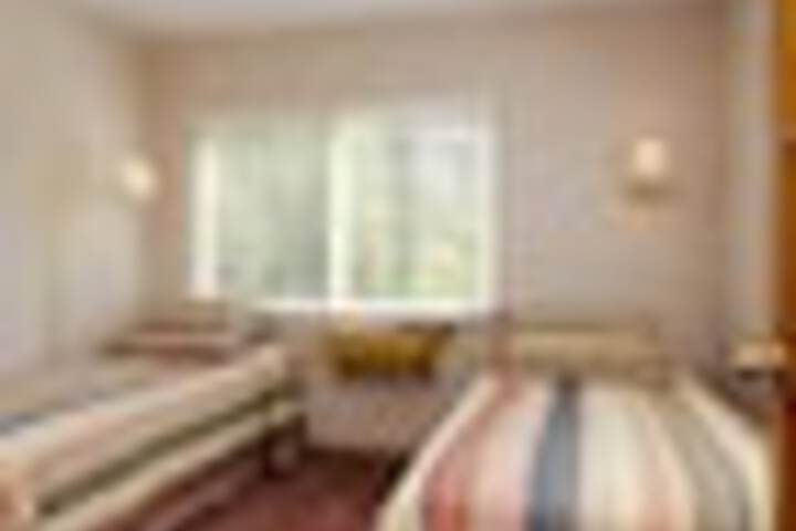 Room 26 of 144