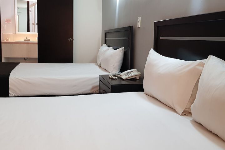 Room 2 of 7