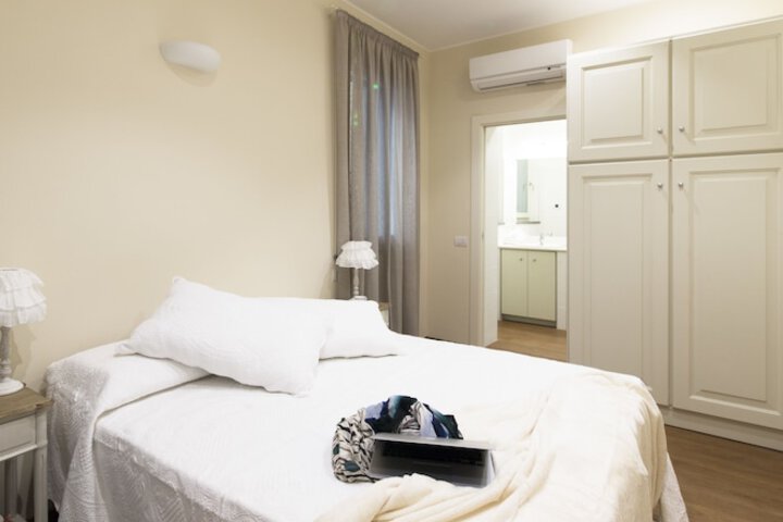 Room 13 of 189