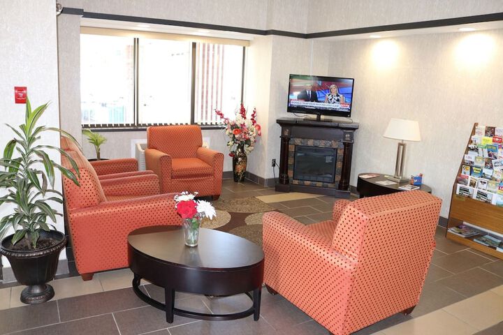 Entrance & Lobby