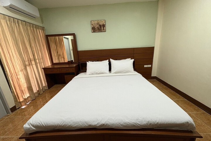 Room 8 of 67
