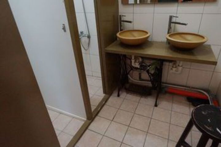Room 5 of 57