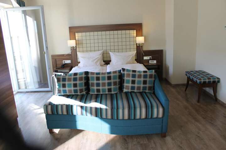 Room 12 of 46