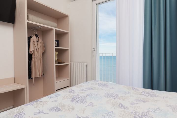 Room 19 of 56