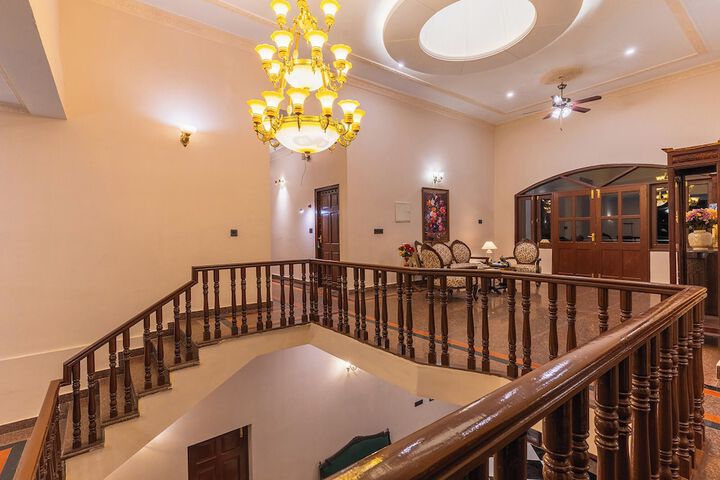 Hotel Interior 2 of 148