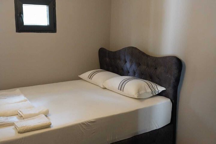 Room 15 of 21
