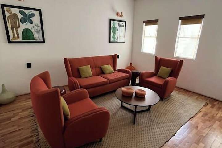 Room 27 of 103