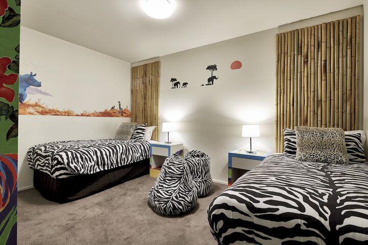 Room 4 of 69