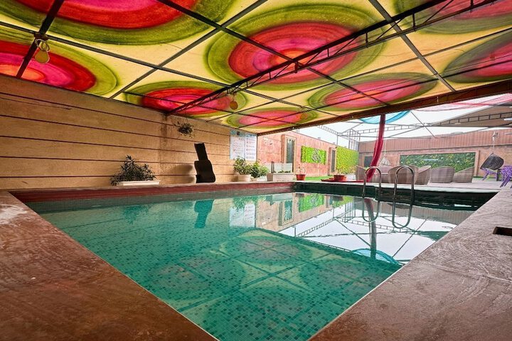 Pool 51 of 69
